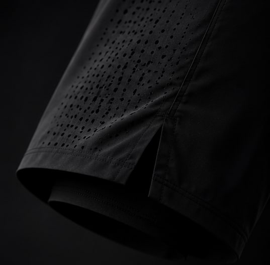 Dobladillo con abertura lateral y perforación láser del PACE Running Short.